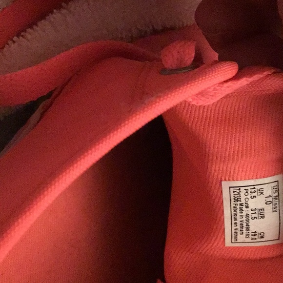 Vans size 1 pink girls tennis shoes, - Picture 3 of 7